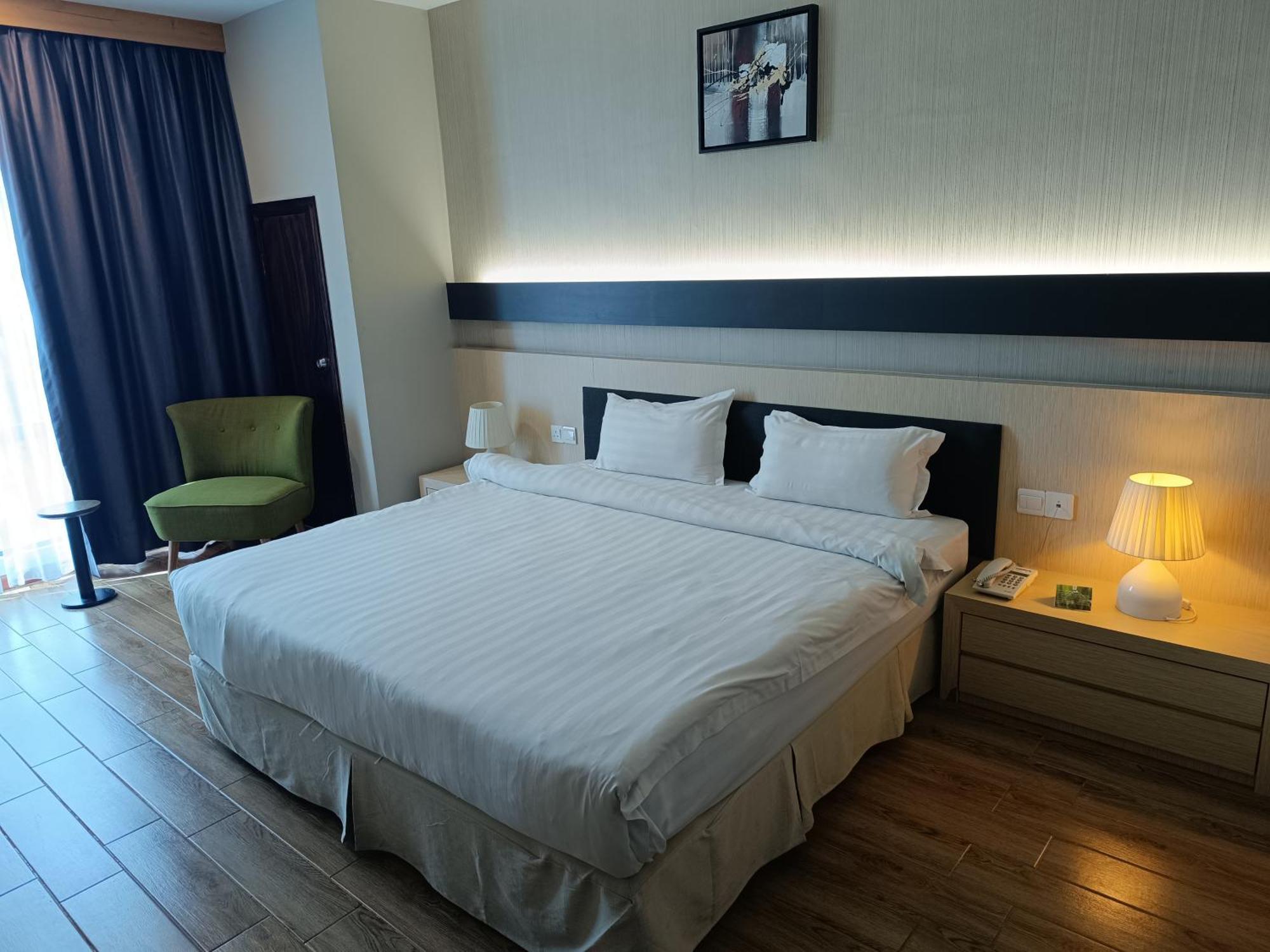 Hotel Lintas Platinum 3*